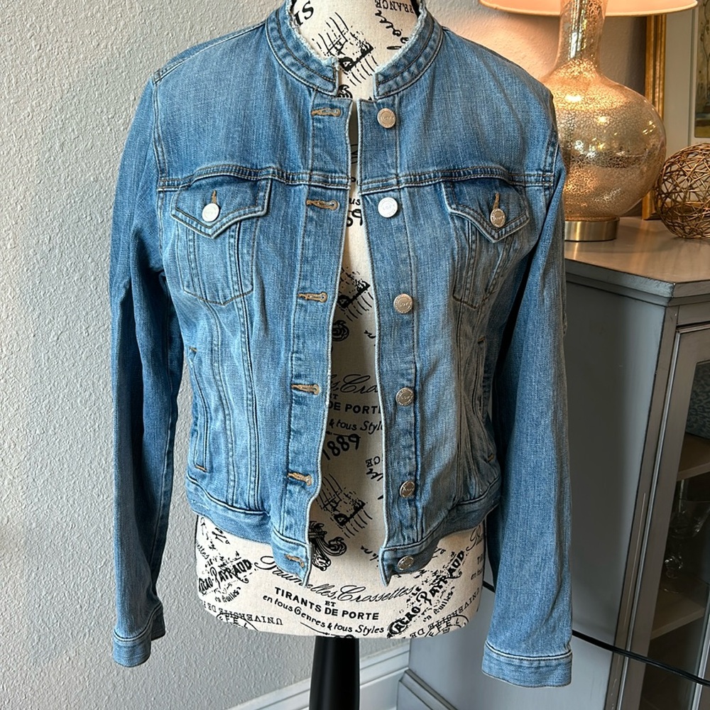 Loft Women’s Made and Loved Distressed Light Washed Jean Jacket Size Medium